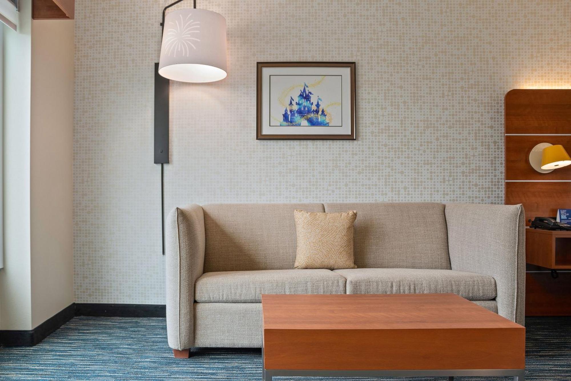 Holiday Inn Express & Suites Orlando- Lake Buena Vista By Ihg Exterior photo