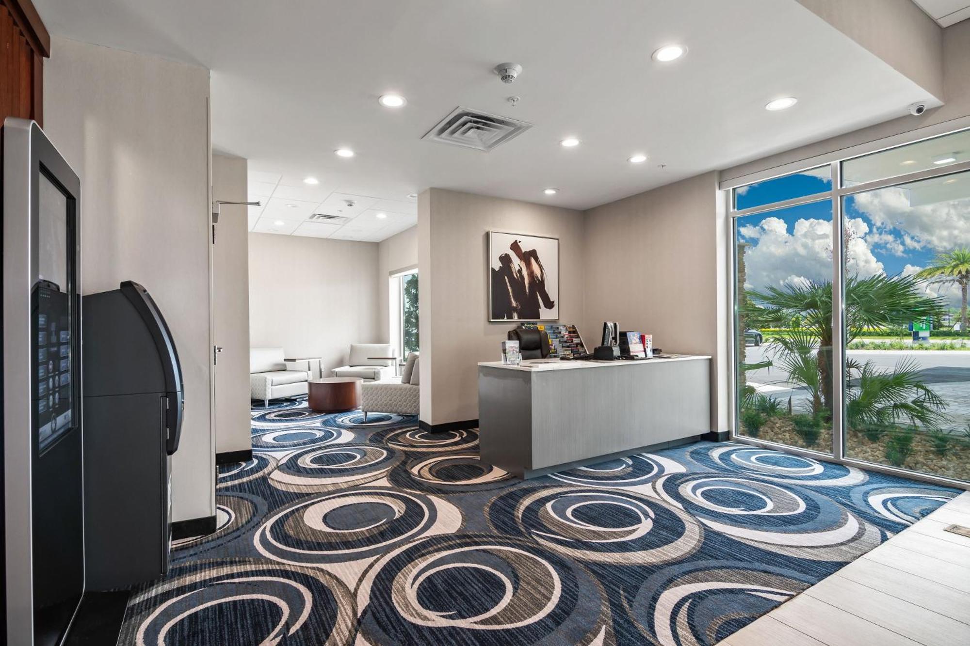 Holiday Inn Express & Suites Orlando- Lake Buena Vista By Ihg Exterior photo